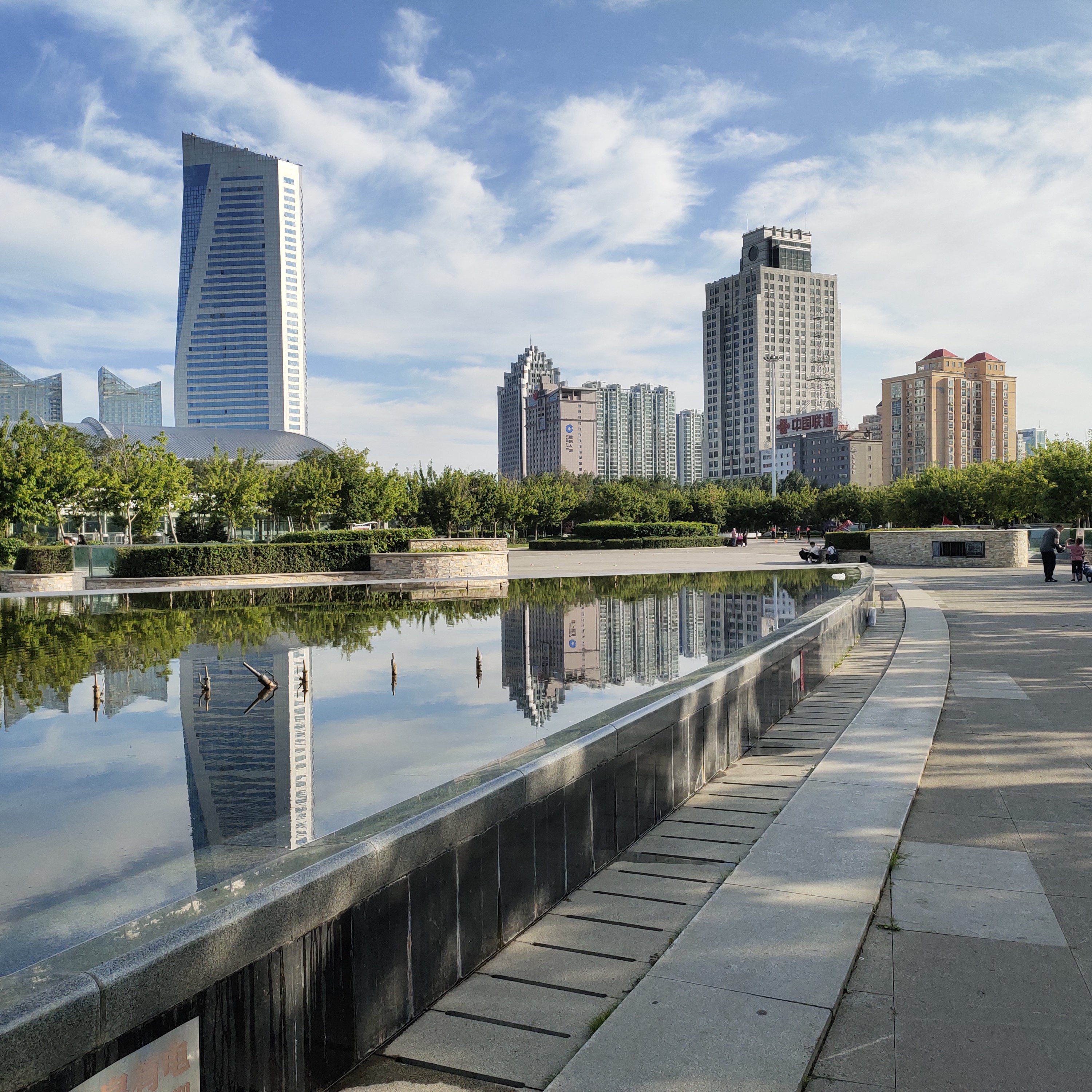 人体身高体重测量仪生产厂家_山东电讯七厂有限责任公司介绍(图1)